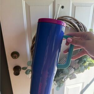 Corkcicle Insulated Tumbler in Blue with Pink Lid and Teal Handle